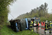 Busunfall auf A45 - Berthold Stamm/dpa