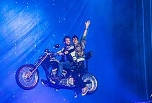 dream-fly_ehrlich_brothers_fliegendes_motorrad_pressefoto_ralph_larmann - 1 - Ralph Larmann