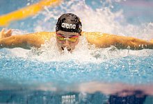 Schmetterling-Spezialistin Angelina Köhler in Aktion. - Andreas Gora/dpa