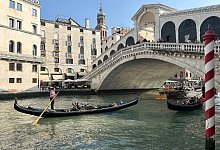 Die Rialtobrücke in Venedig - Christoph Sator/dpa