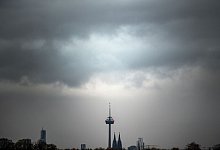 Wolken in Nordrhein-Westfalen - Federico Gambarini/dpa