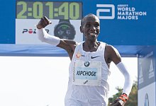 Der Kenianer Eliud Kipchoge lief 2018 beim Berlin-Marathon Weltrekord. - Soeren Stache/dpa