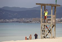 Strand auf Mallorca - Foto: Clara Margais/dpa