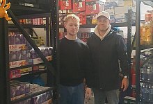 haben-beim-verein-lipper-fur-lipper-mitgeholfen-joshua-kran-und-robin-meier-von-links-nach-rechts - 1 - Lipper f&uuml;r Lipper e.V.