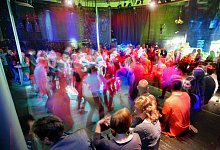 Diskotheken entpuppen sich jetzt als Orte der Infektion - trotz Schneltests. - Andreas Fr&uuml;cht