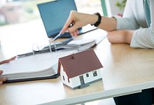 Beratungssituation - Christin Klose/dpa-tmn