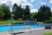 Das Freibad Hiddesen darf wieder Badeg&auml;ste empfangen - Raphael Bartling