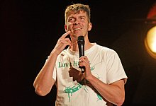 nic_4277b - 1 - Nicole Ellerbrake