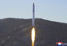 Nordkoreanische Rakete - Uncredited/KCNA via KNS/AP