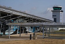 Flugzeugabsturz am Londoner Flughafen Southend - Joe Giddens/PA Wire/dpa