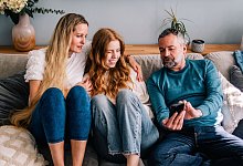 Checken wir das Haushaltsbuch - Zacharie Scheurer/dpa-tmn