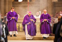Abschiedsgottesdienst mit Bischof Felix Genn - Christoph Reichwein/dpa