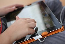 Kind mit Tablet - Foto: Philipp Brandst&auml;dter