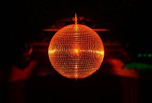 Discokugel - Marcus Brandt/dpa