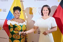 Baerbock mit Marquez - Annette Riedl/dpa