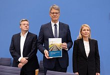 Neue Bahn-Strategie wird vorgestellt - Andreas Gora/dpa