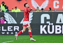 1. FC Kaiserslautern - Hannover 96 - Uwe Anspach/dpa