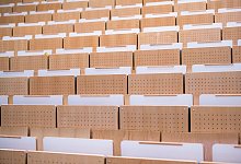 Vorlesungssaal - Patrick Pleul/dpa-Zentralbild/dpa