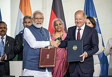 Bundeskanzler Olaf Scholz (SPD, r) hat Indiens Premierminister Narendra Modi zu gemeinsamen Regierungskonsultationen in Berlin empfangen. - Michael Kappeler/dpa