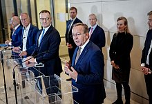 Grundsatzeinigung im Streit um Wehrdienst-Reform - Kay Nietfeld/dpa