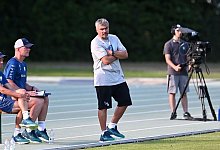 Bochums Trainer Thomas Reis (M) steht an der Seitenlinie. - Alessio Tarpini/LPS via ZUMA Press Wire/dpa