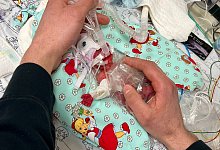 Fr&uuml;hgeborenes M&auml;dchen mit 265 Gramm in Passau zur Welt gekommen - Privat/Kinderklinik Dritter Orden Passau/dpa