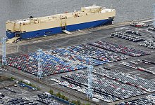 Trump Zölle - Auto-Terminal Yokohama - Kyodo/dpa