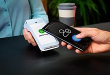 Per Fingerabdruck authentifizieren - Foto: Samsung/dpa-tmn