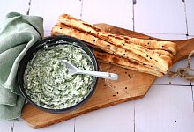 Spinat-Joghurt-Dip - Julia Uehren/loeffelgenuss.de/dpa-tmn