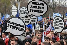 Fußballfanszene demonstriert in Leipzig - Jan Woitas/dpa