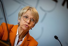 NRW-Schulministerin Dorothee Feller - Christoph Reichwein/dpa