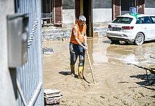 Aufräumarbeiten nach Unwetter in Italien - Jason Tschepljakow/dpa