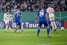 FC Augsburg - FC Schalke 04 - Harry Langer/dpa