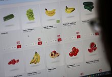 Lebensmittel im Internet - Foto: Oliver Berg/dpa