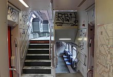 Zerst&ouml;rter Regionalexpress - dpa