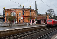 Hundertwasser-Bahnhof in Uelzen - Philipp Schulze/dpa