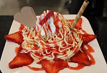 Eiscaf&eacute; Roma - Nina Schroeder