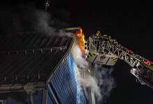 Brand in Deutschlands gr&ouml;&szlig;ter Holzkirche - Frank Neuendorf/dpa