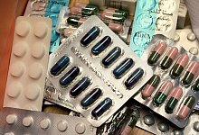 Internet-Medizin beim Zoll - Foto: Bernd W&uuml;stneck/dpa-Zentralbild/ZB