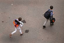 Kinder auf dem Schulhof - Foto: Christian Charisius