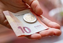 6,2 Millionen Arbeitnehmerinnen und Arbeitnehmer erhalten laut Gesetzentwurf zurzeit einen Stundenlohn unter 12 Euro. - Fernando Gutierrez-Juarez/dpa-Zentralbild/dpa