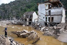 Katastrophenschutz - Foto: Boris Roessler/dpa