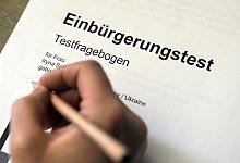 Einbürgerungstest - Uli Deck/dpa