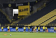 Revierderby - Foto: Martin Meissner/AP-Pool/dpa