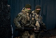 Ukrainische Soldaten - Foto: Evgeniy Maloletka/AP/dpa