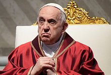 Papst Franziskus will ein Zeichen des Friedens setzen. - Andrew Medichini/AP/dpa