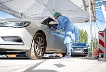 Corona-Test - Foto: Sebastian Gollnow/dpa