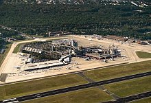 Flughafen Tegel - Foto: Tino Schöning/dpa