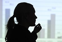 Ungleicher Verdienst - Foto: Tobias Kleinschmidt/dpa