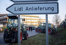 Demonstration von Landwirten vor Lidl-Zentrale - Marijan Murat/dpa